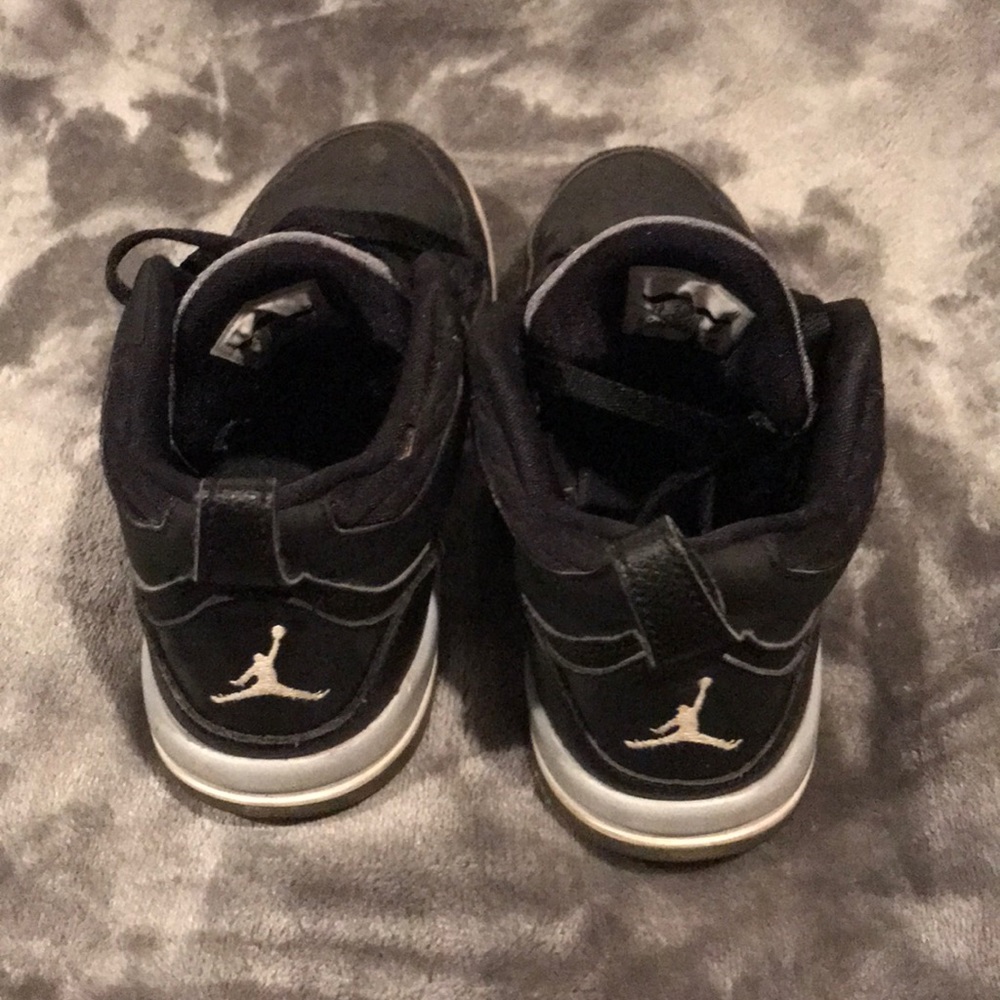 Air Jordan Flight sz 3 Youth Blk/Gry/Wht (2014) - Picture 4 of 5